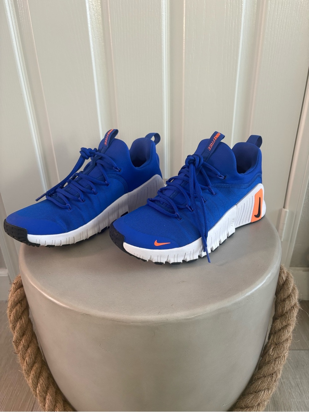 Nike | Free Metcon 6 training shoes Blue w/ orange accents | 9.5 | Like New - Picture 4 of 7